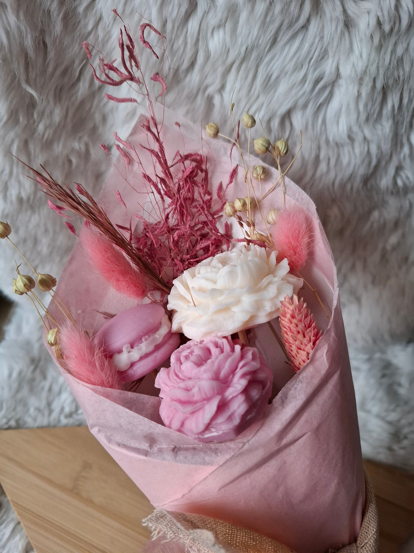 Bouquet Délicatesse Gourmande – Parfum Macaron Framboise Violette 💕