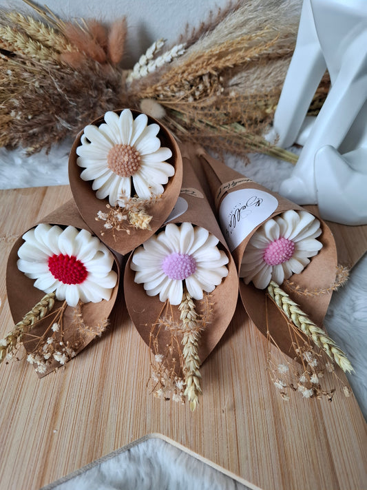 🌿 Bouquet Fleuri Cône – Élégance Naturelle & Fondant Parfumé 🌿